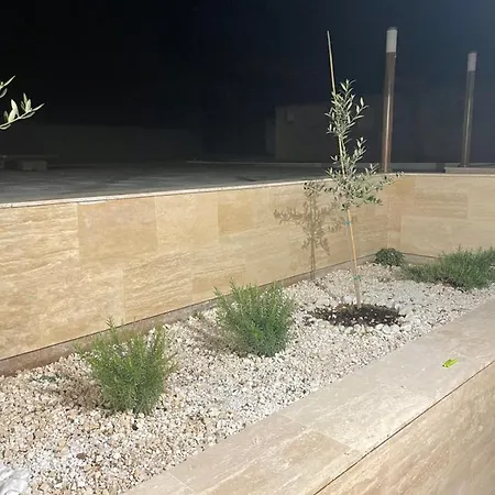 Διαμέρισμα Regina Regina With Swimming Pool Jezera