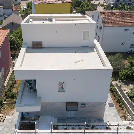 Regina Regina With Swimming Pool * Jezera