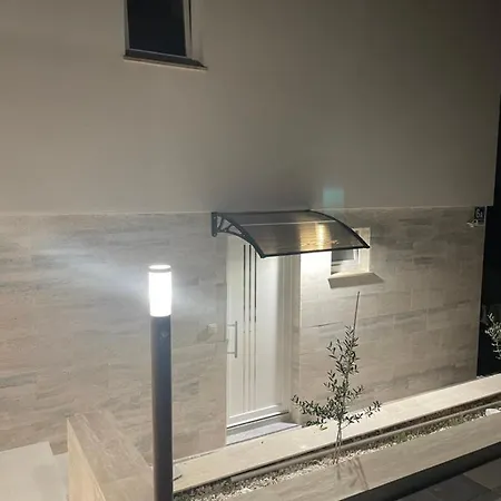 Regina Regina With Swimming Pool * Jezera