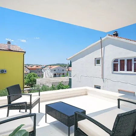 Regina Regina With Swimming Pool * Jezera