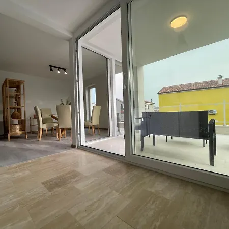 Regina Regina With Swimming Pool Apartamento *