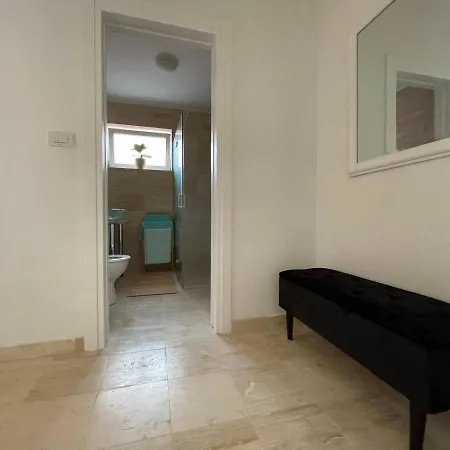 Apartamento Regina Regina With Swimming Pool Jezera