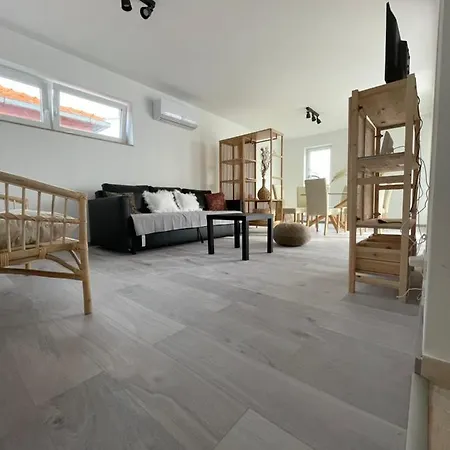 Regina Regina With Swimming Pool Apartamento *