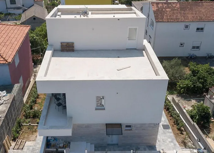 Regina Regina With Swimming Pool * Jezera