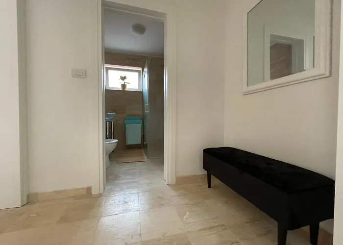 Apartman Regina Regina With Swimming Pool Jezera