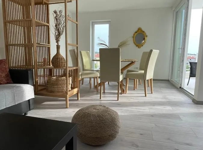 Апартаменты Regina Regina With Swimming Pool *