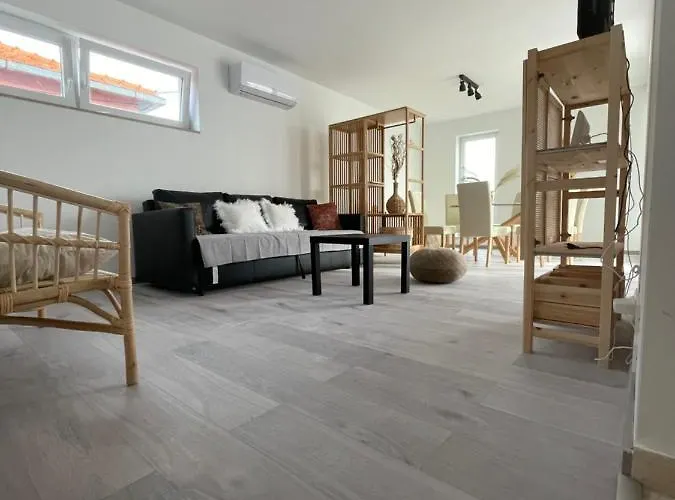 Regina Regina With Swimming Pool 公寓 *