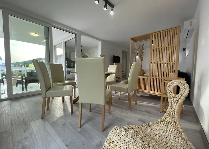 Regina Regina With Swimming Pool *