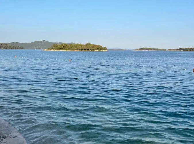 Regina Regina With Swimming Pool